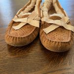 UGG  Dakota Sunshine Perforated Women’s Slipper Photo 2