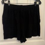 Z Supply  Women's Black Casual Shorts Size L Photo 1