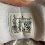 Nike Air Jordan 1 Mid Photo 4