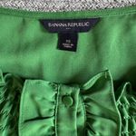 Banana Republic Factory Emerald Kelly Green Ruffle Front Blouse Top Size XS Photo 4
