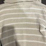 Pretty Little Thing Stripe Rib Knit V Neck Cropped Polo Photo 3