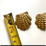 Diane Von Furstenberg Gold tone  vintage seashell clip on earrings. Photo 3