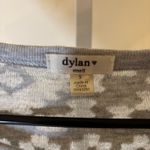 Dylan  EUC Women's Light Gray Aztec Print Knit Top Size S Photo 1