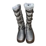 Gray Winter Boots with Quilted Design and Fur Lining Size 8 Photo 3