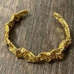 Amber Sceats  chunky gold cuff Photo 7