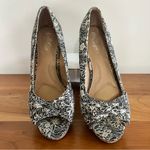 dexflex comfort  Womens Black White Floral Canvas Peep Toe Cork Wedges Size 7 W Photo 3