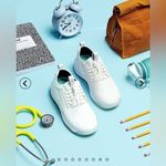 NEW Clove White Classic Nurse Shoes Size 6.5 Sneakers Photo 4