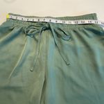 A New Day  Jogger Pants Women’s Size Medium Green Lightweight Tapered Leg Pull On Photo 8