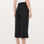 Lululemon  Cropped Noir Pants Photo 1