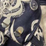 Oscar de la Renta navy/white large flower capri pants size 8 Photo 3