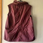 Columbia 🛍️ Maroon Lightweight Vest Size 1X Photo 3