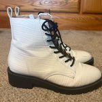 New Look White Boots Photo 1