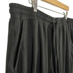 Daily Ritual Women’s Wide Leg Cropped Terry Cloth Pants in Black Size XXL Photo 4