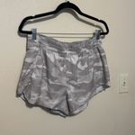 Athleta  3” Hustle Shorts Taupe Camo‎ Size Large Photo 3