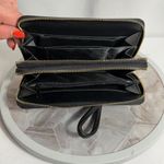 Source Unknown Black Pebbled Faux Leather Double Zip Wristlet Wallet Gold Medallion Logo Photo 4