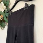 Old Navy Active Go-Dry Black Maternity Capri Leggings Photo 2