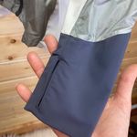 Marmot  Windbreaker Packable Zip Up Jacket Size Large Photo 4