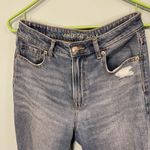 American Eagle  outfitters mom jeans comfort stretch waistband size 4 regular. Photo 7