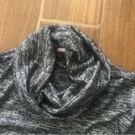 Gap pullover size small Photo 2