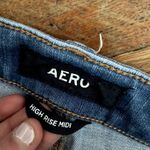 Aero high rise midi light wash ripped denim jean shorts pockets cotton comfort Blue Size 4 Photo 2