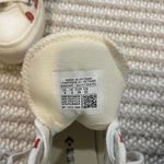 Converse Chuck Taylor All Star Lift Platforn Cherries  Photo 3