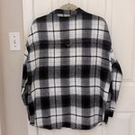 No Boundaries  Black & White Plaid Shacket Photo 5