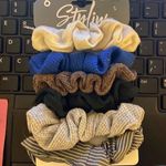 stylin scrunchies Assortment set Of 6 Black Photo 0