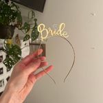 Gold sparkly bride headband Photo 0