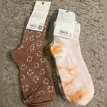 American Eagle Outfitters AE White Boyfriend Tie Dye Yin Yang Flower Socks Photo 1