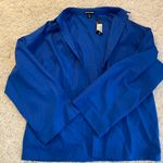 Pretty Little Thing Women’s button up size 6 Photo 0