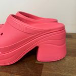 Crocs  Womens Siren Clogs 12 Hot Pink Rubber Platform Heel Closed Toe Chunky Photo 1