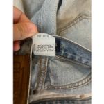 Guess ‎ Jeans Vintage Light Wash Frayed Hem Button Fly Denim Shorts Size 8/29 Photo 3