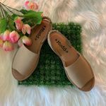 Mudd  WOMAN’S SUMMER SANDALS SIZE 8 Photo 5