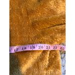 Uniqlo fluffy yarn fleece golden size xl Photo 2
