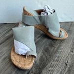 Donald Pliner NWOB  Gyer wedge sandal light pewter & cork 7 1/2 Photo 0