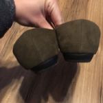 Daisy Fuentes  Green Flats with Gold Buckles Size 8 Photo 3