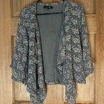 Forever 21 women floral green and Purple cardigan Photo 0