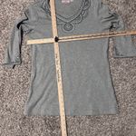 Quacker Factory Sparkle Scallop V-Neck Top w/ 3/4-Sleeves-Gray Size medium Photo 2