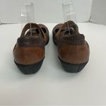 Taos Shoes Mary Jane Bravo Leather Medallion Comfort Whiskey Brown Tan Taupe Size 10 Photo 4