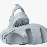 UGG NWT 
WOMEN'S GOLDENGLOW SANDAL Photo 0