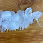 Vintage Avon White Fabric Blossom Pearl Hair Piece Comp Accessory Formal Bridal Photo 1
