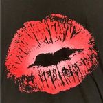 No Boundaries  Lips Tshirt Photo 3