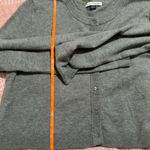 American Eagle  cropped crew neck button up cardigan in L Boxy, cropped fit Photo 5