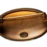 Avon Gold Tone Presidents Club Award Oval Brooch Pin with Ruby Rhinestone Photo 1