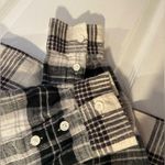 American Eagle  Size M Black Cream Plaid Cotton Flannel Cropped Button Down Shirt Photo 4