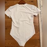 Sheiugu White Short Sleeve Bodysuit size Small Photo 2