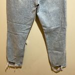 Abercrombie & Fitch SHORT Mom High Rise Distressed Denim Jeans Light Wash 27/4 Photo 9