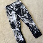 Zella  En Point Mesh Legging Medium Black White Marble Pants Yoga Capri Crop Photo 0