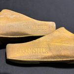 Birkenstock  Birkis unisex size 7.5 yellowish color Photo 6