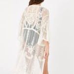 HP💝Romantic White Lace Floral Kimono OSFM Size undefined Photo 2